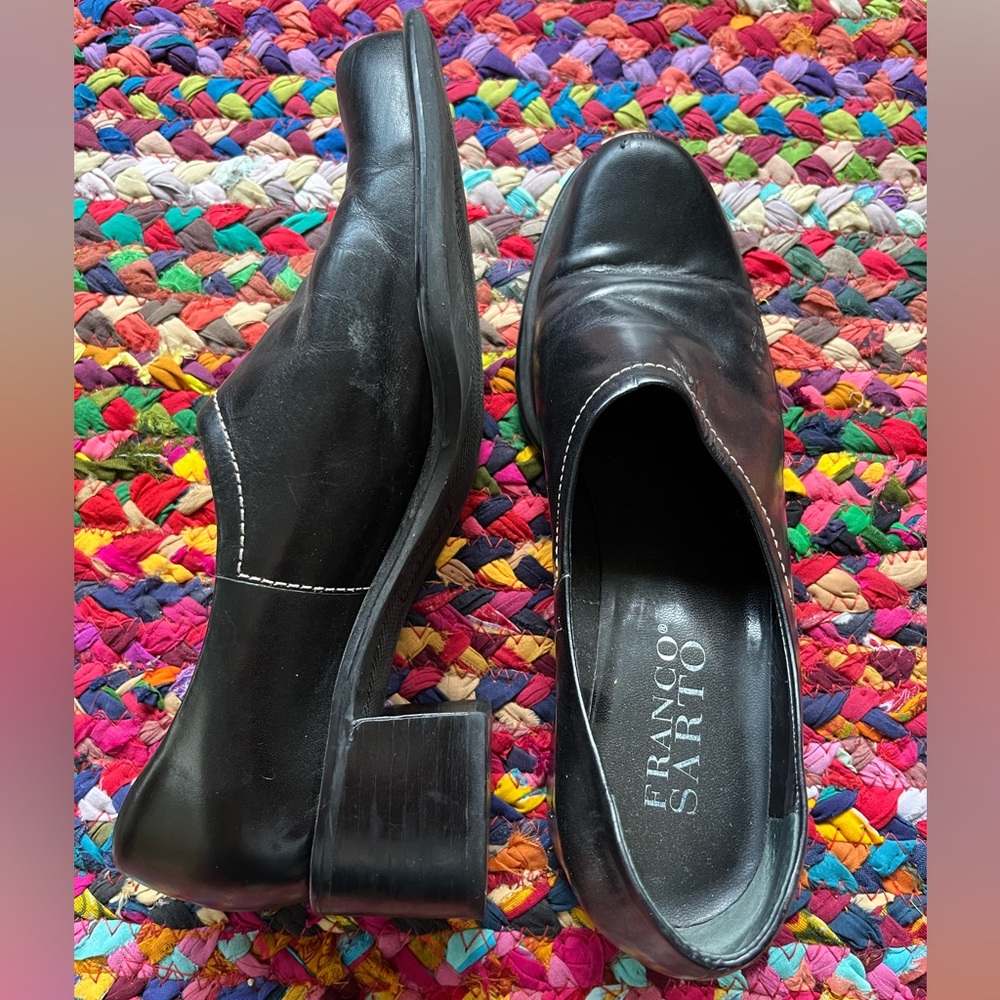 SIMPLE FRANCO SARTO BLACK LEATHER HEELED LOAFERS
